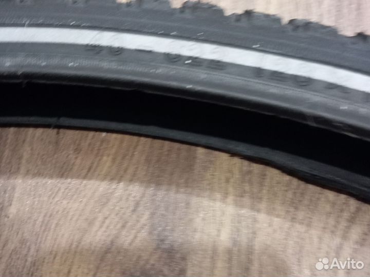 Зимние шипованные велопокрышки Schhwalbe 28*1,5