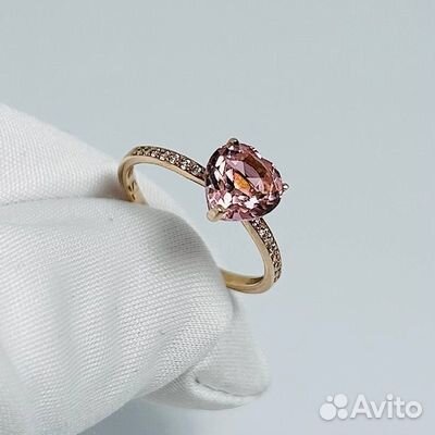 Золотое кольцо с фианитом 16р