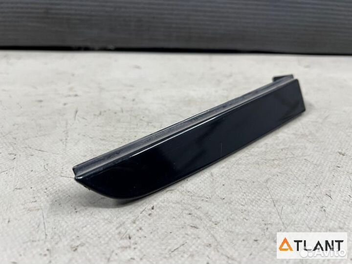 Заглушка полоза сдвижной двери задний правый toyot