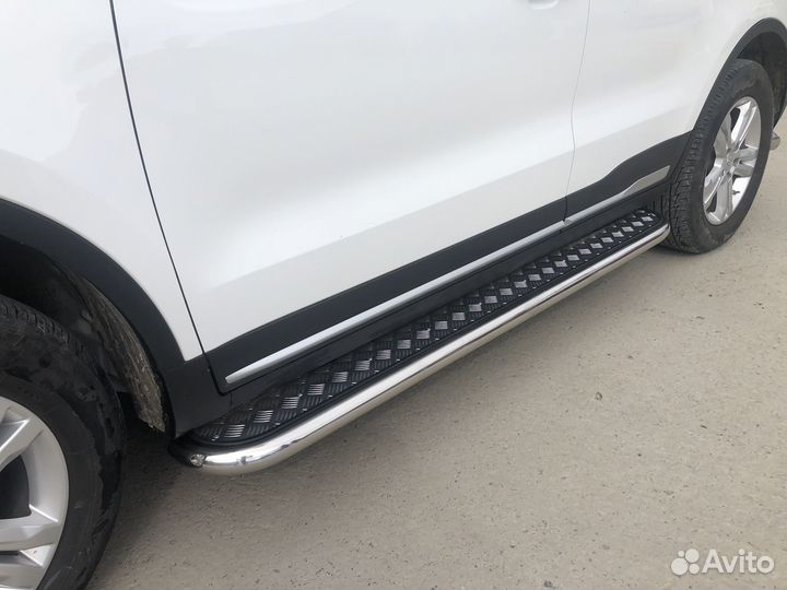 Пороги с накладным листом Geely Atlas 2018