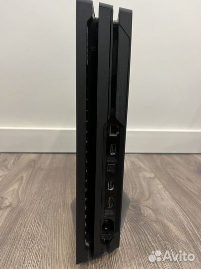 Sony Playstation 4 pro 1tb