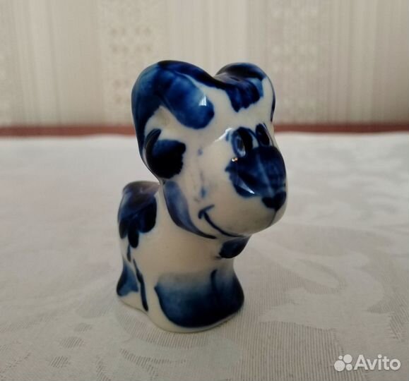 Фигурки из фарфора Гжель, 3шт.(2 козла и собака)