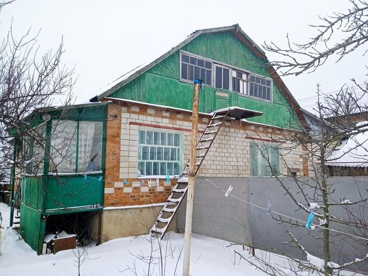 Дом 218 м² на участке 10 сот.