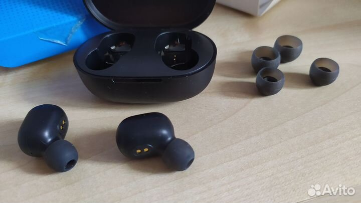 Беспроводные наушники xiaomi mi true новые