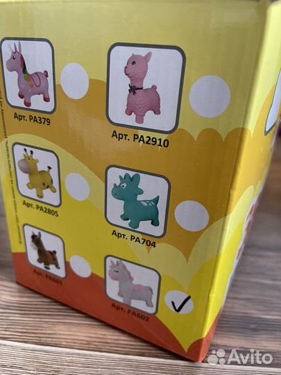 Веселый прыгун пони единорог