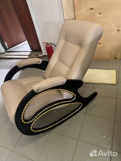 Перетяжка мягкой мебели