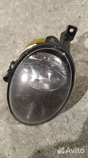 Противотуманная фара на Фольксваген гольф