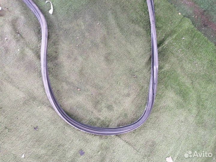 Уплотнение багажника Volvo Xc90 B5254T2