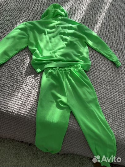 Костюм женский