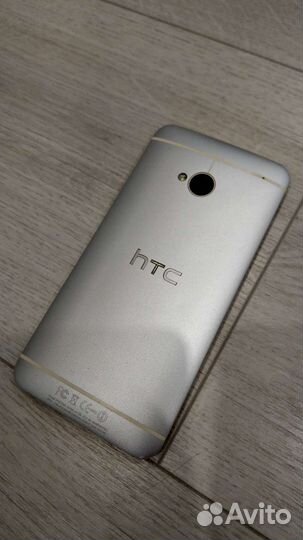Телефон HTC One (M8)