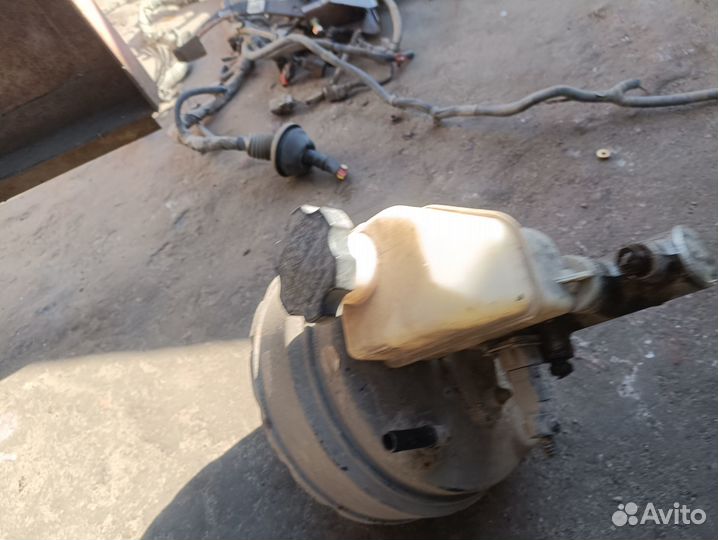 Вакуум Hyundai Elantra XD