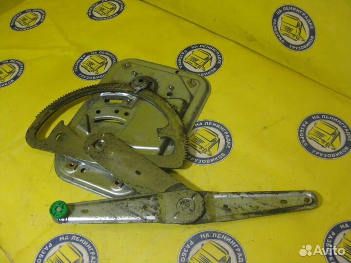 Стеклоподъемник электрический правый 2303352 scani