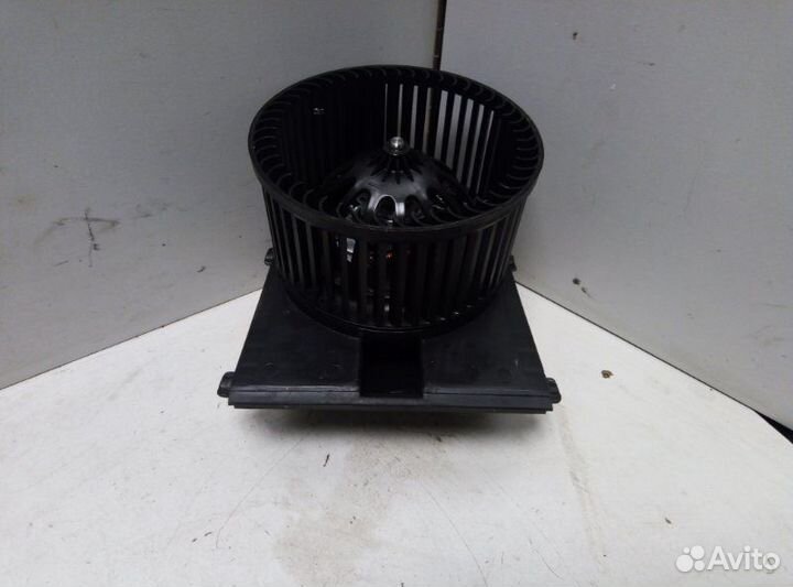 Моторчик отопителя Volkswagen Golf 4 Bora