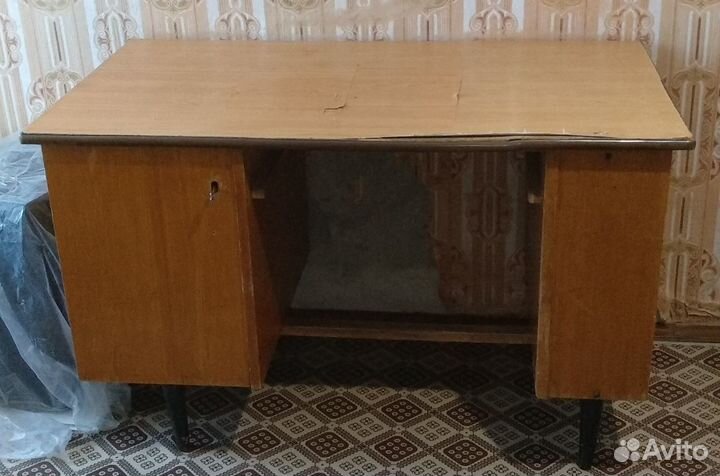 Ретро Письмен.деревян.Стол на Ножках СССР 1960