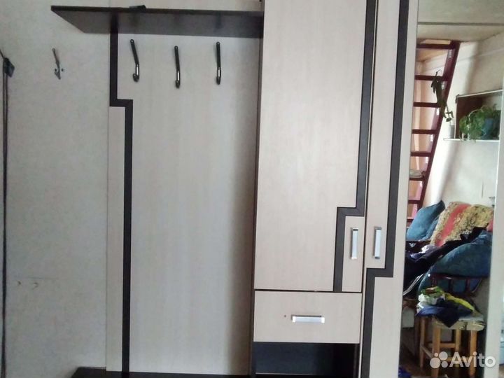 Прихожая продам