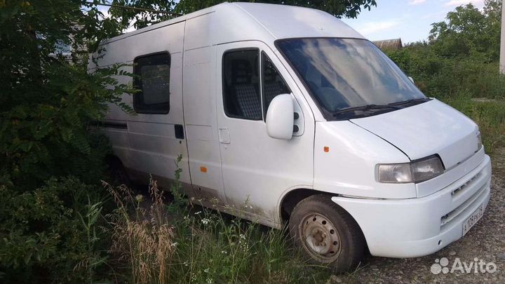 Кузов в сборе с коробкой с двигателем