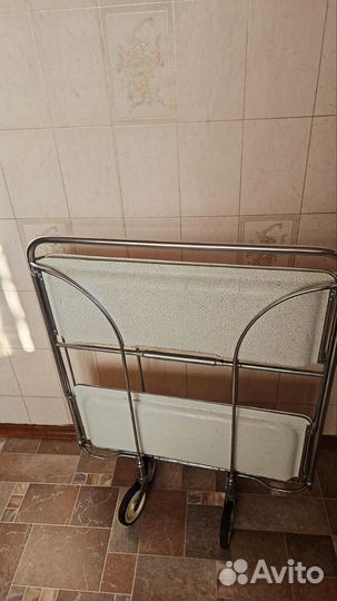 Сервировочный столик на колёсах складной