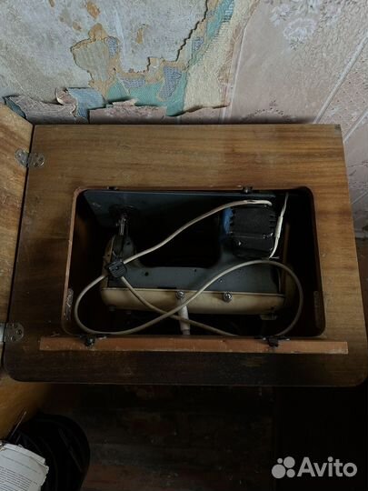 Швейная ножная машинка кехлер