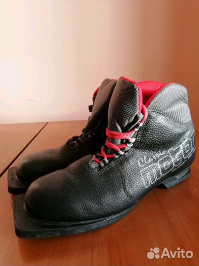 Ботинки лыжные