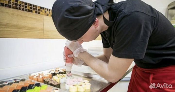 Повар сушист