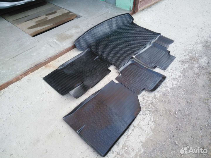 Оригинальные коврики салона и багажника