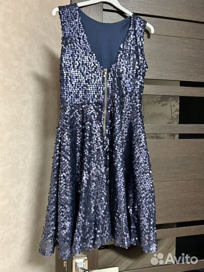 Платье с пайетками для девочки 140 146