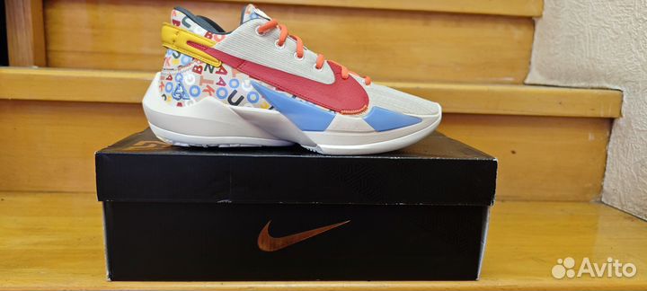 Кроссовки Nike 39.5 размер оригинал