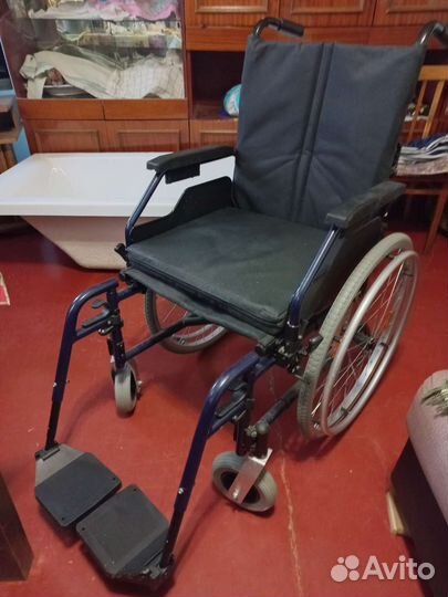 Инвалидная коляска складная бу