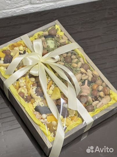 Подарочный бокс