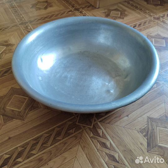 Таз алюминиевый б/у на 10 литров