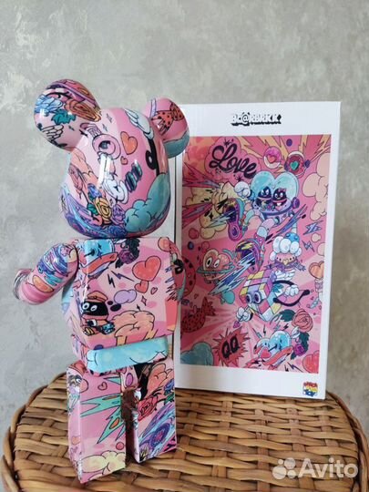 Медведь bearbrick my valentine