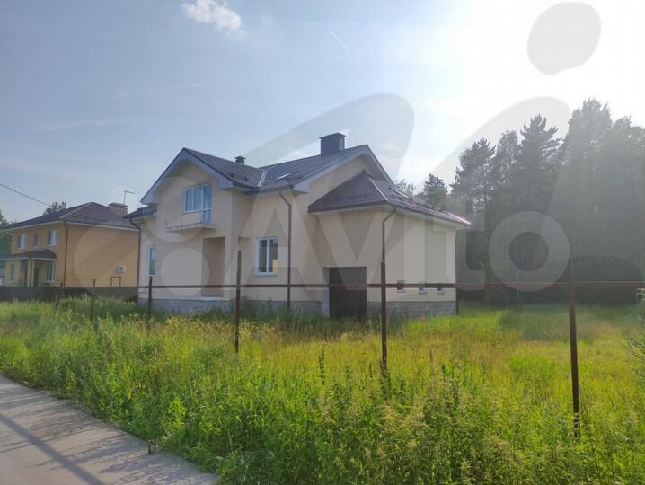 Дом 316,3 м² на участке 19,7 сот.