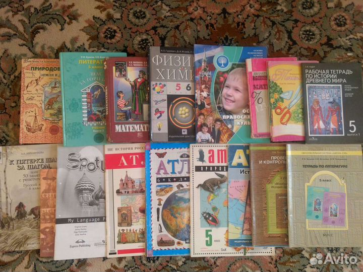 Учебники,рабочие тетради,атласы(5 и 6 классы)