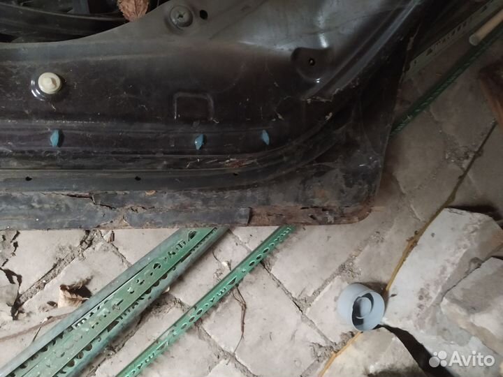 Дверь правая задняя Мазда 6 gg