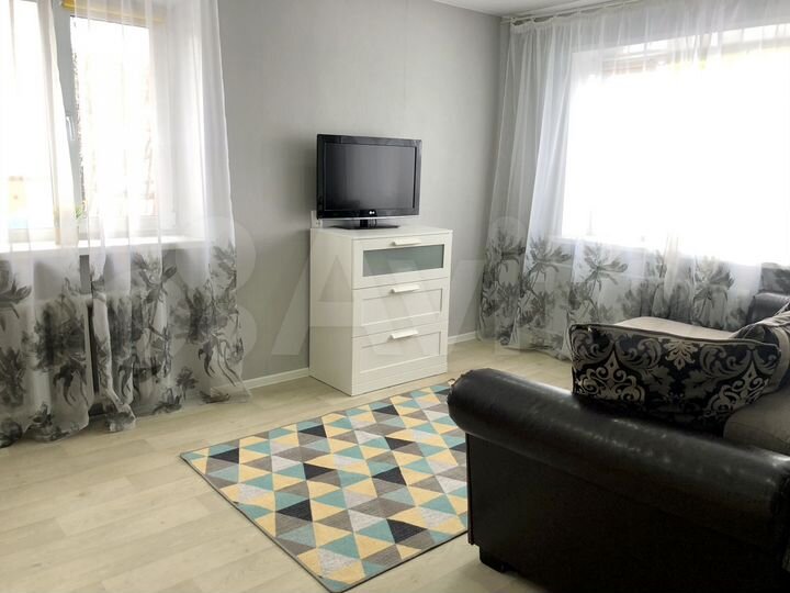 1-к. квартира, 43 м², 2/5 эт.