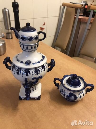 Самовар декоративный Гжель с сахарницей