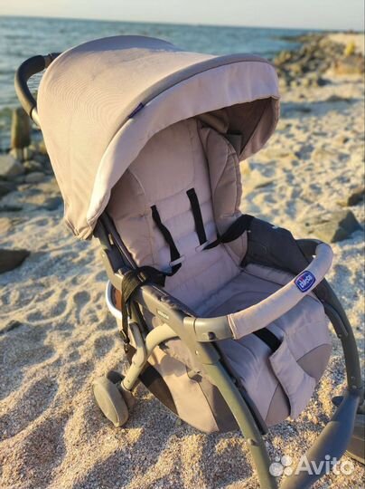 Прогулочная коляска chicco