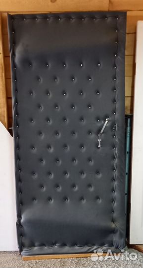 Дверь деревянная б/у без коробки