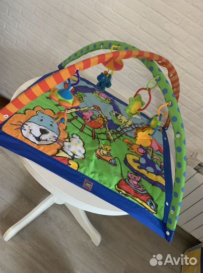 Развивающий коврик tiny love