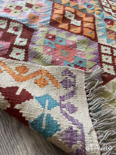 Ковер шерстяной новый