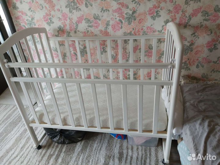 Детская кроватка