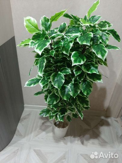 Искуственное дерево (новое)