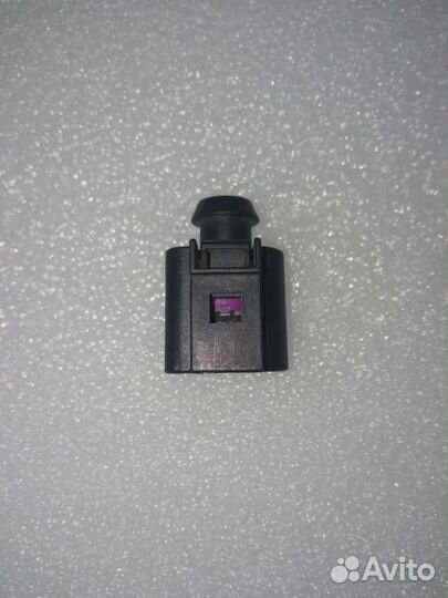 Штекер датчика наружной температуры 1J0973702