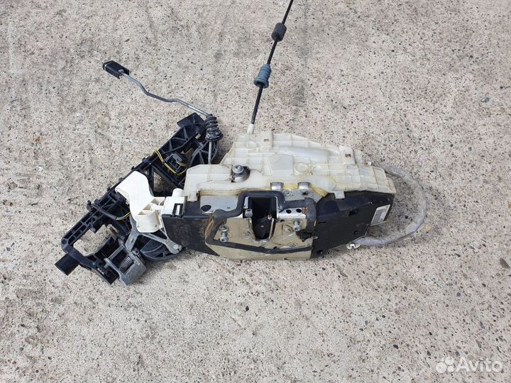 Замок задней левой двери для Mercedes W221