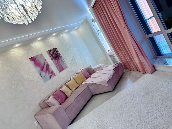 2-к. квартира, 87 м², 10/12 эт.