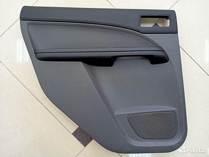 Обшивки дверей Ford C-Max 1.8L duratec-HE PFI