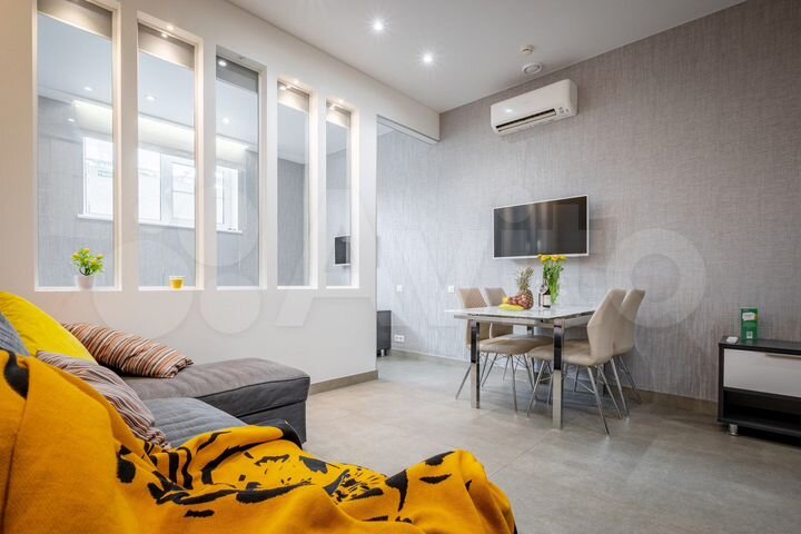 Апартаменты-студия, 42 м², 1/4 эт.