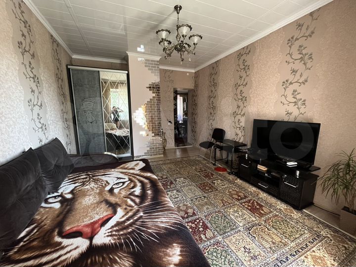 2-к. квартира, 57 м², 2/2 эт.