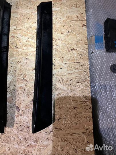 Накладка, молдинг крышки багажника audi q7 4m