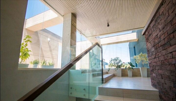 2-к. квартира, 40 м², 3/5 эт.